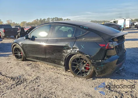 2022 Tesla Model Y from USA, damaged, VIN 7SAYGDEF0NF340554